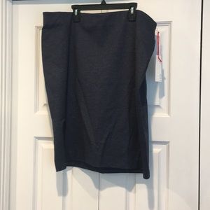 Elle skirt size xlarge brand new with tags